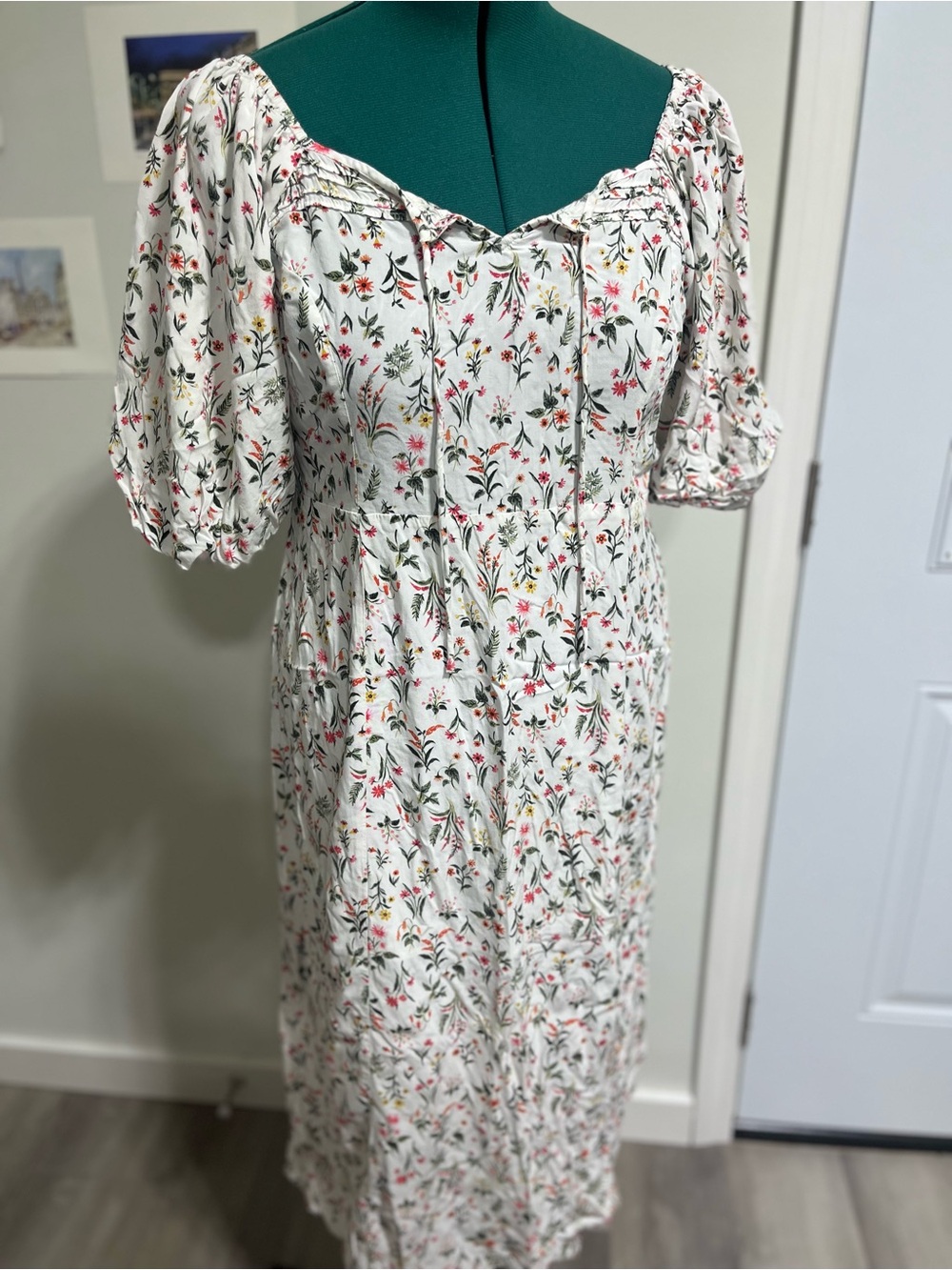 Old Navy White Floral Puff-Sleeve Midi Dress